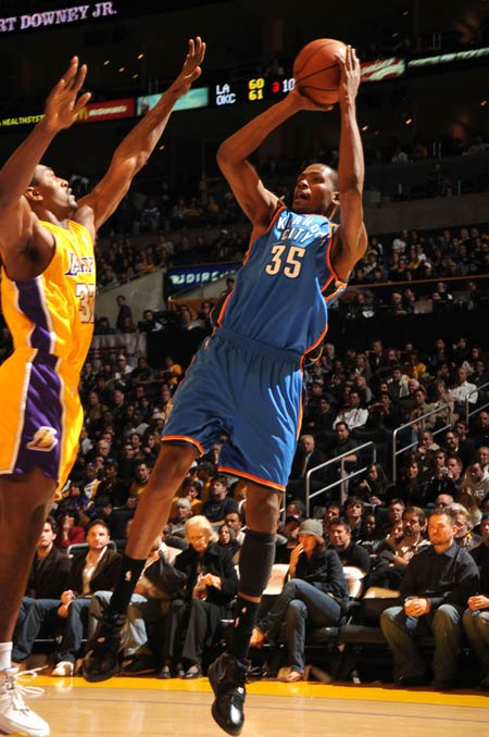 到球员因伤 到球员因伤