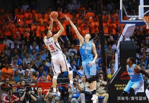 朗格莱的立 朗格莱的立